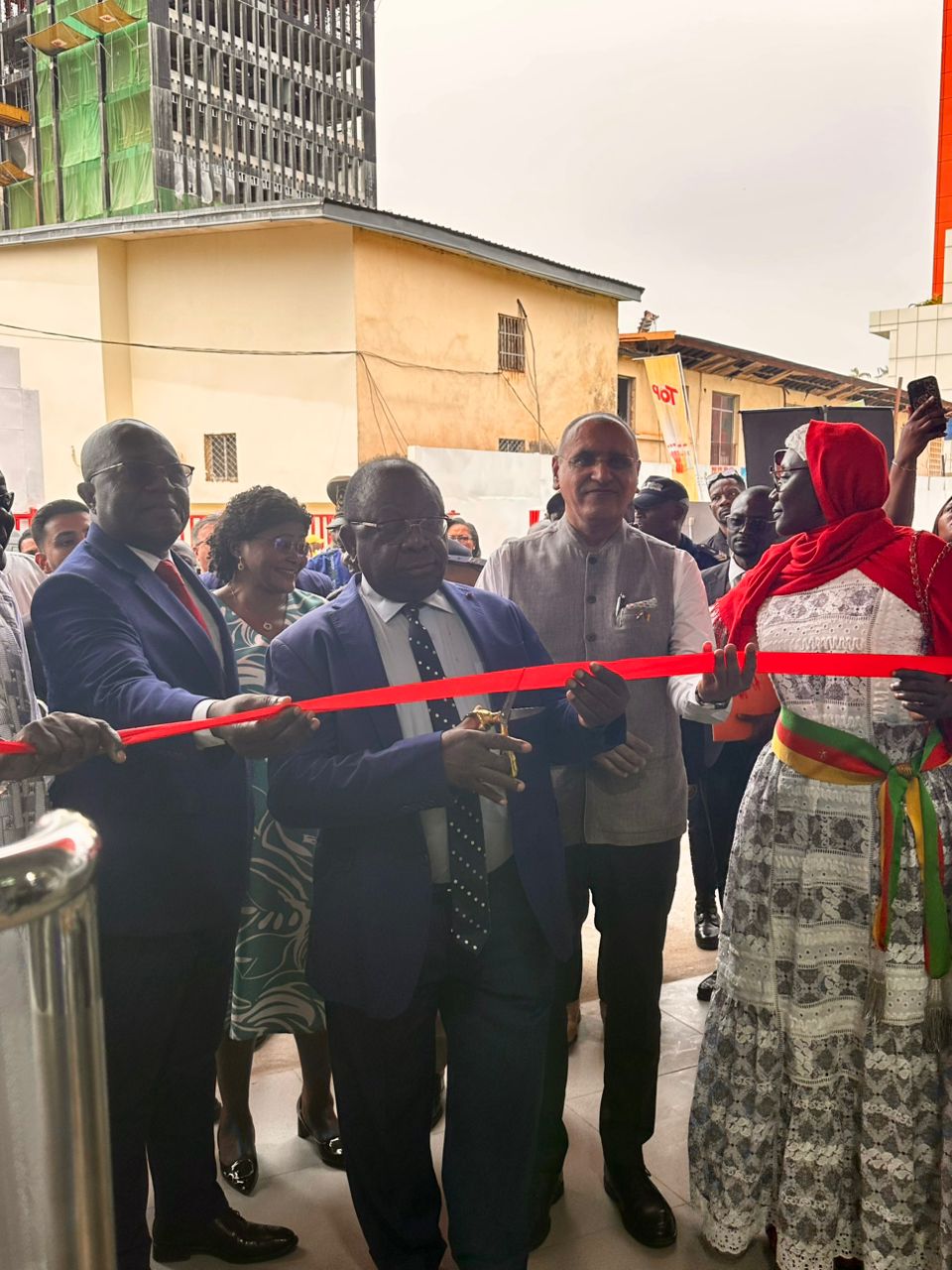 Cameroun :Minister Mbarga Atangana inaugurates the KKUMAYAS shopping center in Yaoundé