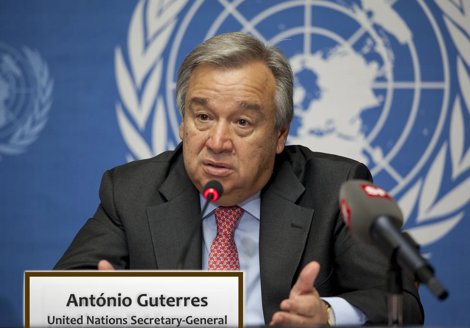 The UN Secretary-General condemns the massive strikes carried out by Israel across Lebanon