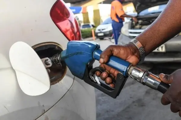Fuels: the State caught between explosive subsidies and social anger