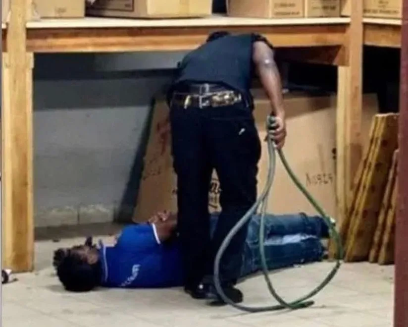 Cameroon: a man whipped in a Chinese supermarket
